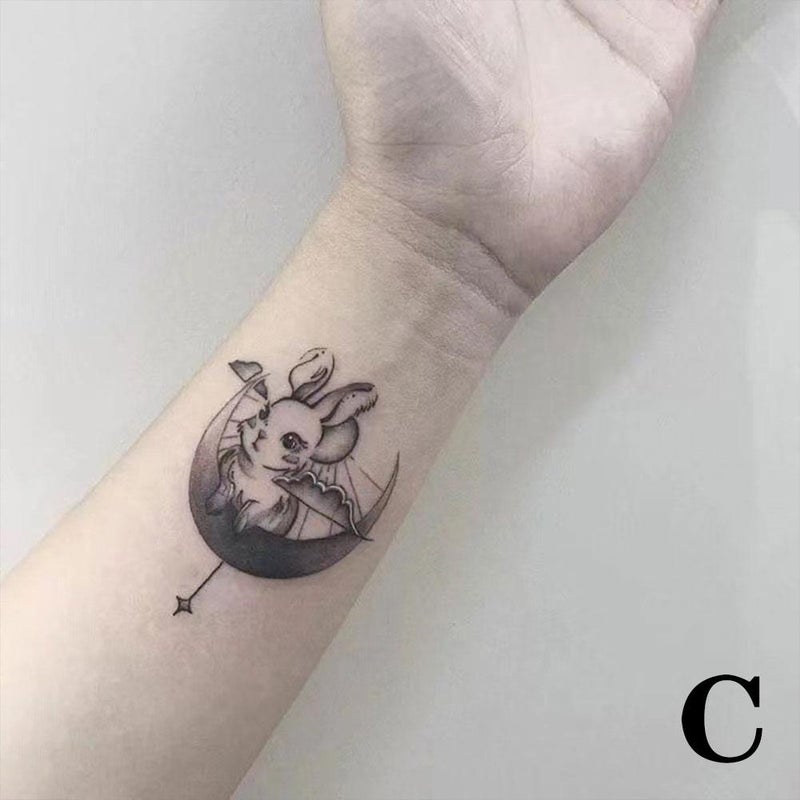 Dark-themed tiger tattoo stickers, cute and refreshing couple tattoo stickers, waterproof, unisex whale tattoo stickers, student personalized realistic stickers.